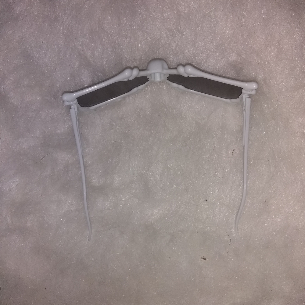 Skellington Sunglasses 💀 - Picture 3 of 4